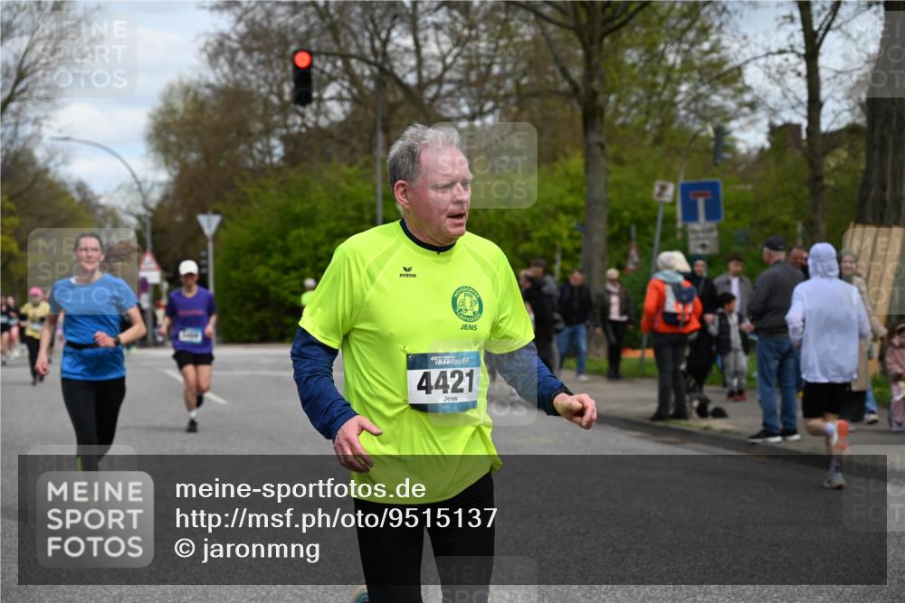 12.04.2026 - 45. Internationalen Wilhelmsburger Insellauf J. Mangold http://msf.ph/oto/9515137 12.04.2026 13:14:17 Ziel 4716, 5318, 5418, 5481, 4228, 4573, 3360, 3443, 3469, 2107, 3469, 2107, 4421, 5242, 3425, 5142, 4852, 2430, 5813, 4747, 3773, 5602, 4960, 4418, 5156, 4111, 3306, 3328, 2772, 5348, 4837, 4838 meine-sportfotos.de