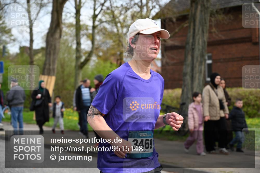 12.04.2026 - 45. Internationalen Wilhelmsburger Insellauf J. Mangold http://msf.ph/oto/9515148 12.04.2026 13:14:22 Ziel 5418, 5481, 4228, 4573, 3360, 3443, 3469, 2107, 4421, 5242, 3425, 5142, 4852, 4852, 2430, 5813, 4747, 3773, 5602, 4960, 4418, 5156, 4111, 3306, 3328, 2772, 5348, 4837, 4838, 4669 meine-sportfotos.de