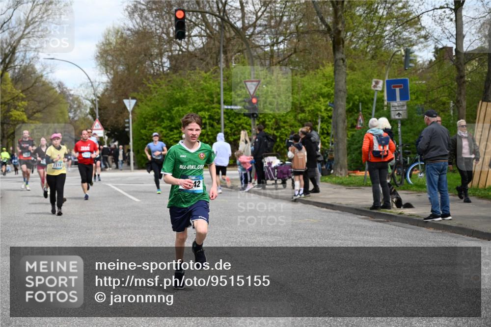 12.04.2026 - 45. Internationalen Wilhelmsburger Insellauf J. Mangold http://msf.ph/oto/9515155 12.04.2026 13:14:23 Ziel 5418, 5481, 4228, 4573, 3360, 3443, 3469, 2107, 4421, 5242, 3425, 5142, 4852, 2430, 5813, 4747, 3773, 5602, 4960, 4418, 5156, 5156, 4111, 3306, 3328, 2772, 5348, 4837, 4838, 4669 meine-sportfotos.de