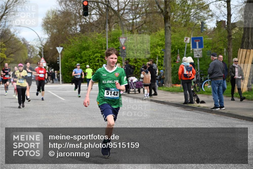12.04.2026 - 45. Internationalen Wilhelmsburger Insellauf J. Mangold http://msf.ph/oto/9515159 12.04.2026 13:14:23 Ziel 5418, 5481, 4228, 4573, 3360, 3443, 3469, 2107, 4421, 5242, 3425, 5142, 4852, 2430, 5813, 4747, 3773, 5602, 4960, 4418, 5156, 5156, 4111, 3306, 3328, 2772, 5348, 4837, 4838, 4669 meine-sportfotos.de