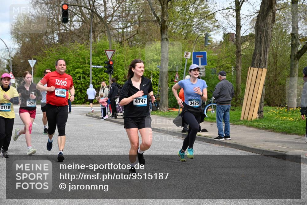 12.04.2026 - 45. Internationalen Wilhelmsburger Insellauf J. Mangold http://msf.ph/oto/9515187 12.04.2026 13:14:27 Ziel 5418, 5481, 4228, 4573, 3360, 3443, 3469, 2107, 4421, 5242, 3425, 5142, 4852, 2430, 5813, 4747, 4747, 3773, 5602, 4960, 4418, 5156, 4111, 3306, 3328, 2772, 5348, 4837, 4838, 4669 meine-sportfotos.de