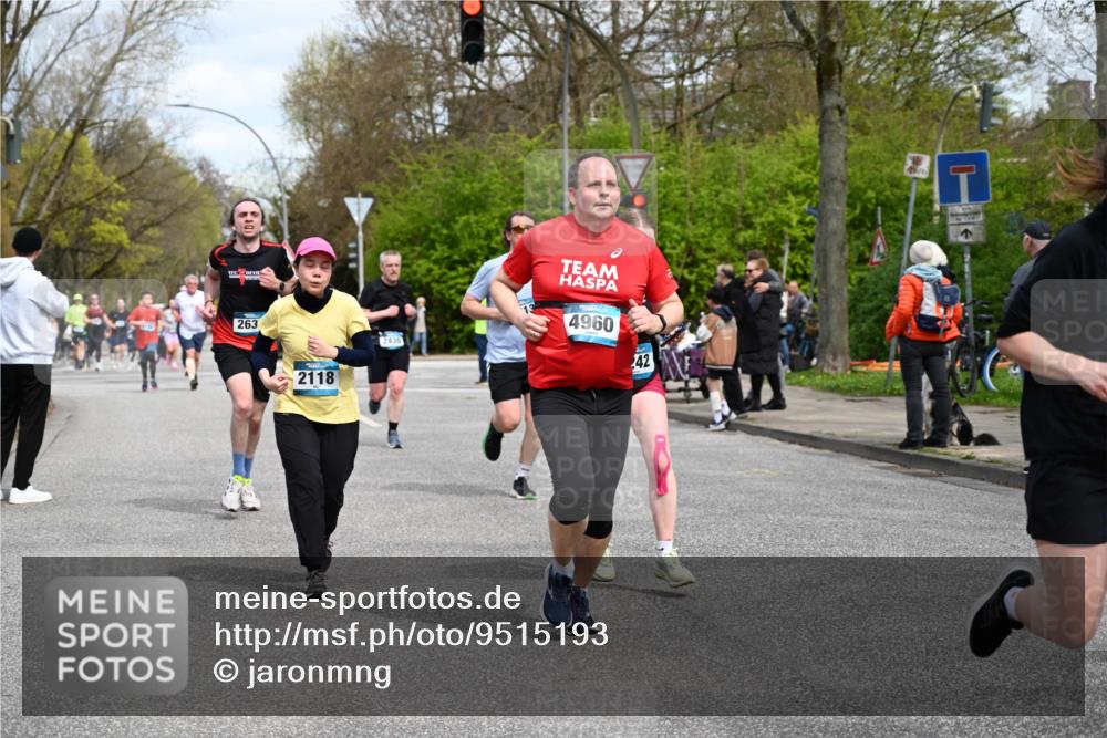 12.04.2026 - 45. Internationalen Wilhelmsburger Insellauf J. Mangold http://msf.ph/oto/9515193 12.04.2026 13:14:28 Ziel 5418, 5481, 4228, 4573, 3360, 3443, 3469, 2107, 4421, 5242, 3425, 5142, 4852, 2430, 5813, 4747, 3773, 5602, 4960, 4418, 5156, 4111, 3306, 3328, 2772, 2772, 5348, 4837, 4838, 4669, 2110, 4695, 2815 meine-sportfotos.de