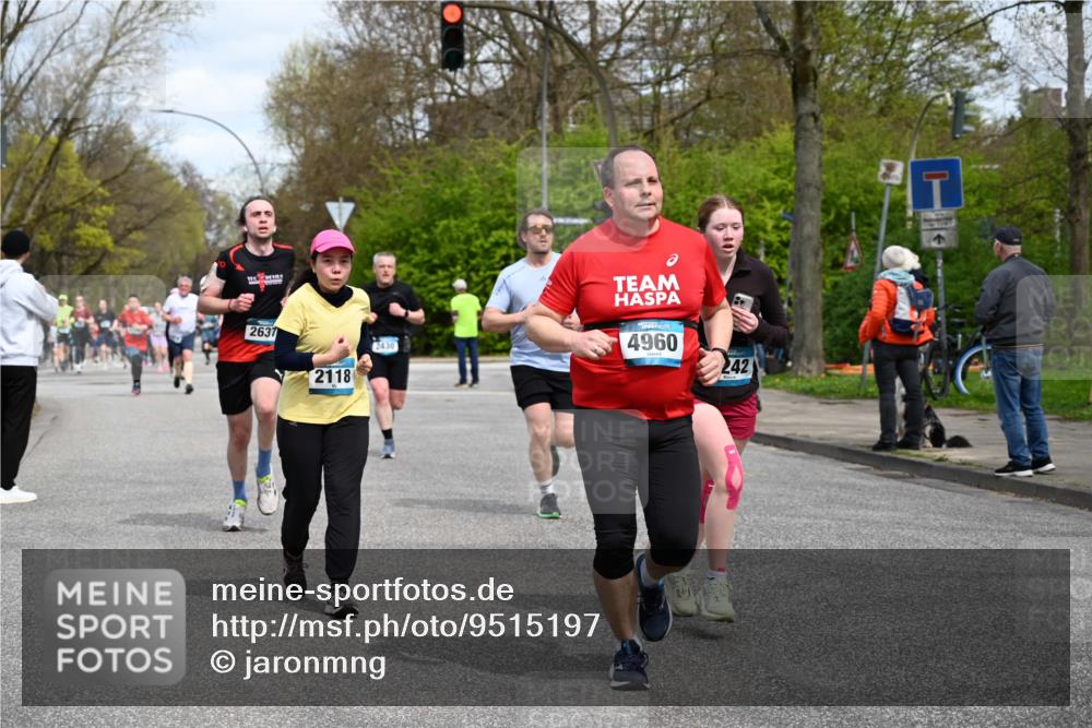 12.04.2026 - 45. Internationalen Wilhelmsburger Insellauf J. Mangold http://msf.ph/oto/9515197 12.04.2026 13:14:28 Ziel 5418, 5481, 4228, 4573, 3360, 3443, 3469, 2107, 4421, 5242, 3425, 5142, 4852, 2430, 5813, 4747, 3773, 5602, 4960, 4418, 5156, 4111, 3306, 3328, 2772, 2772, 5348, 4837, 4838, 4669, 2110, 4695, 2815 meine-sportfotos.de