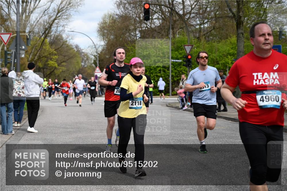 12.04.2026 - 45. Internationalen Wilhelmsburger Insellauf J. Mangold http://msf.ph/oto/9515202 12.04.2026 13:14:29 Ziel 5418, 5481, 4228, 4573, 3360, 3443, 3469, 2107, 4421, 5242, 3425, 5142, 4852, 2430, 5813, 4747, 3773, 5602, 4960, 4418, 5156, 4111, 3306, 3328, 2772, 5348, 4837, 4838, 5348, 4837, 4838, 4669, 2110, 4695, 2815, 2785 meine-sportfotos.de