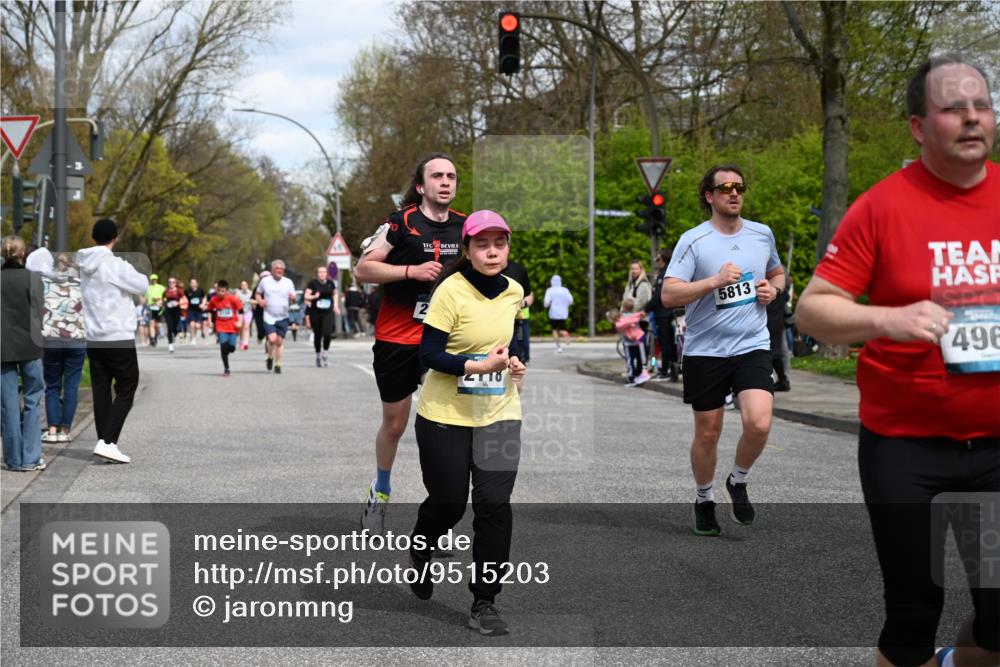 12.04.2026 - 45. Internationalen Wilhelmsburger Insellauf J. Mangold http://msf.ph/oto/9515203 12.04.2026 13:14:29 Ziel 5418, 5481, 4228, 4573, 3360, 3443, 3469, 2107, 4421, 5242, 3425, 5142, 4852, 2430, 5813, 4747, 3773, 5602, 4960, 4418, 5156, 4111, 3306, 3328, 2772, 5348, 4837, 4838, 5348, 4837, 4838, 4669, 2110, 4695, 2815, 2785 meine-sportfotos.de