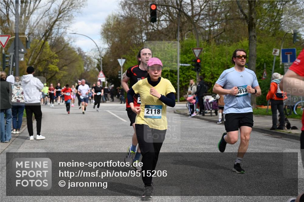 12.04.2026 - 45. Internationalen Wilhelmsburger Insellauf J. Mangold http://msf.ph/oto/9515206 12.04.2026 13:14:29 Ziel 5418, 5481, 4228, 4573, 3360, 3443, 3469, 2107, 4421, 5242, 3425, 5142, 4852, 2430, 5813, 4747, 3773, 5602, 4960, 4418, 5156, 4111, 3306, 3328, 2772, 5348, 4837, 4838, 5348, 4837, 4838, 4669, 2110, 4695, 2815, 2785 meine-sportfotos.de