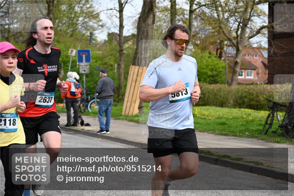12.04.2026 - 45. Internationalen Wilhelmsburger Insellauf J. Mangold http://msf.ph/oto/9515214 12.04.2026 13:14:30 Ziel 4228, 4573, 3360, 3443, 3469, 2107, 4421, 5242, 3425, 5142, 4852, 2430, 5813, 4747, 3773, 5602, 3773, 5602, 4960, 4418, 5156, 4111, 3306, 3328, 2772, 5348, 4837, 4838, 4669, 2110, 4695, 2815, 2785, 2043, 2118 meine-sportfotos.de