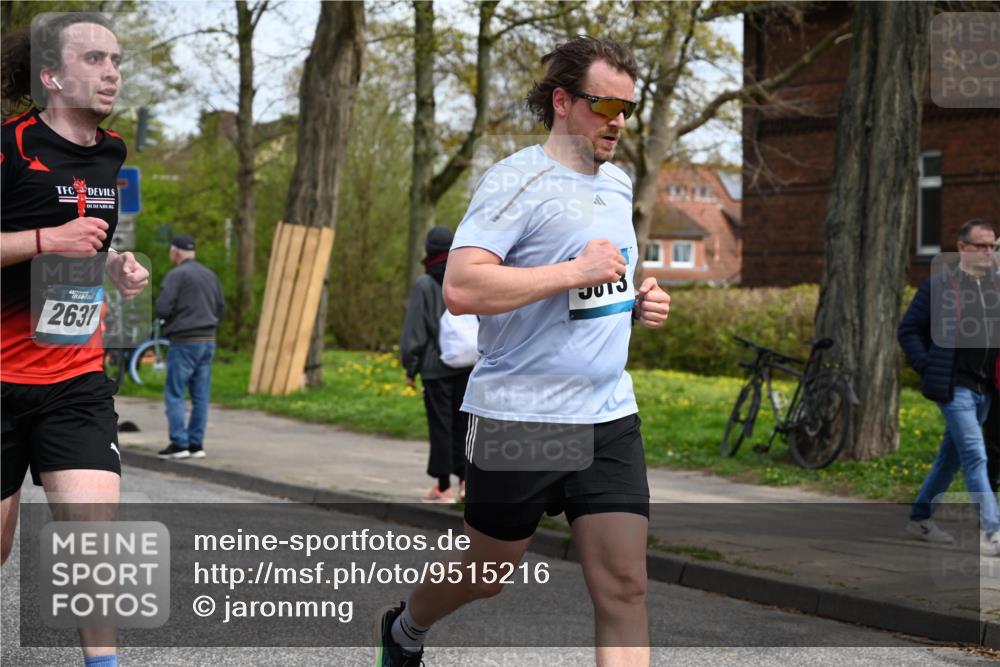 12.04.2026 - 45. Internationalen Wilhelmsburger Insellauf J. Mangold http://msf.ph/oto/9515216 12.04.2026 13:14:31 Ziel 4228, 4573, 3360, 3443, 3469, 2107, 4421, 5242, 3425, 5142, 4852, 2430, 5813, 4747, 3773, 5602, 4960, 4960, 4418, 5156, 4111, 3306, 3328, 2772, 5348, 4837, 4838, 4669, 4669, 2110, 4695, 2815, 2785, 2043, 2118 meine-sportfotos.de