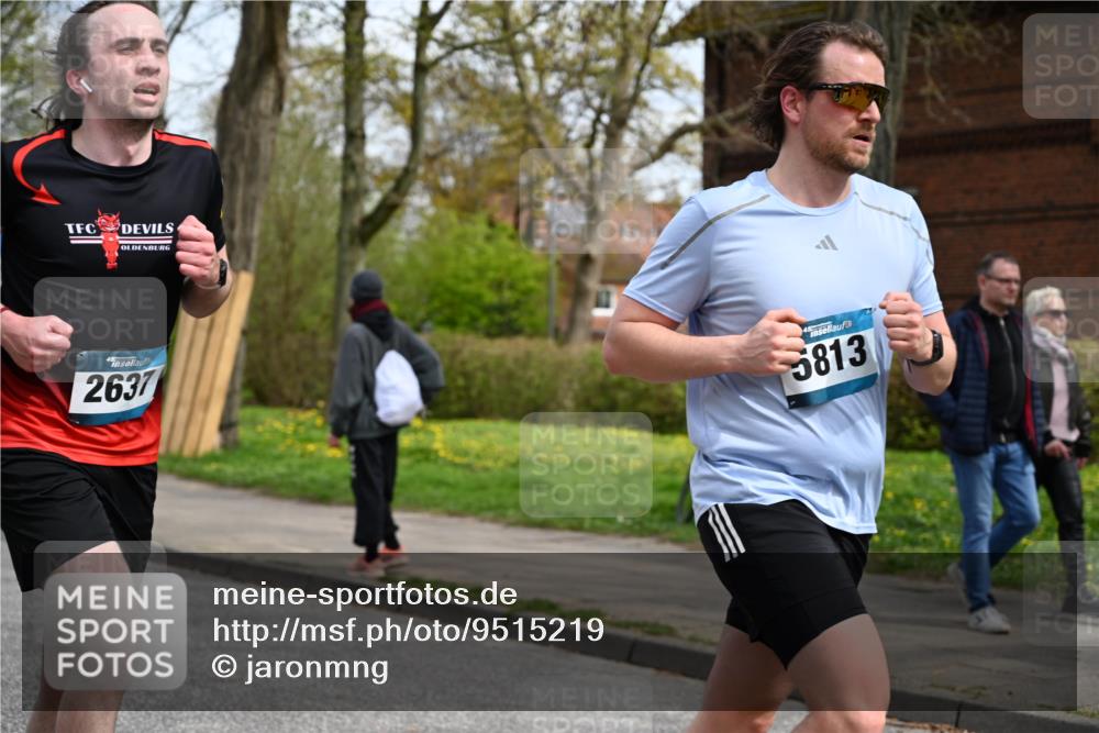 12.04.2026 - 45. Internationalen Wilhelmsburger Insellauf J. Mangold http://msf.ph/oto/9515219 12.04.2026 13:14:31 Ziel 4228, 4573, 3360, 3443, 3469, 2107, 4421, 5242, 3425, 5142, 4852, 2430, 5813, 4747, 3773, 5602, 4960, 4960, 4418, 5156, 4111, 3306, 3328, 2772, 5348, 4837, 4838, 4669, 4669, 2110, 4695, 2815, 2785, 2043, 2118 meine-sportfotos.de