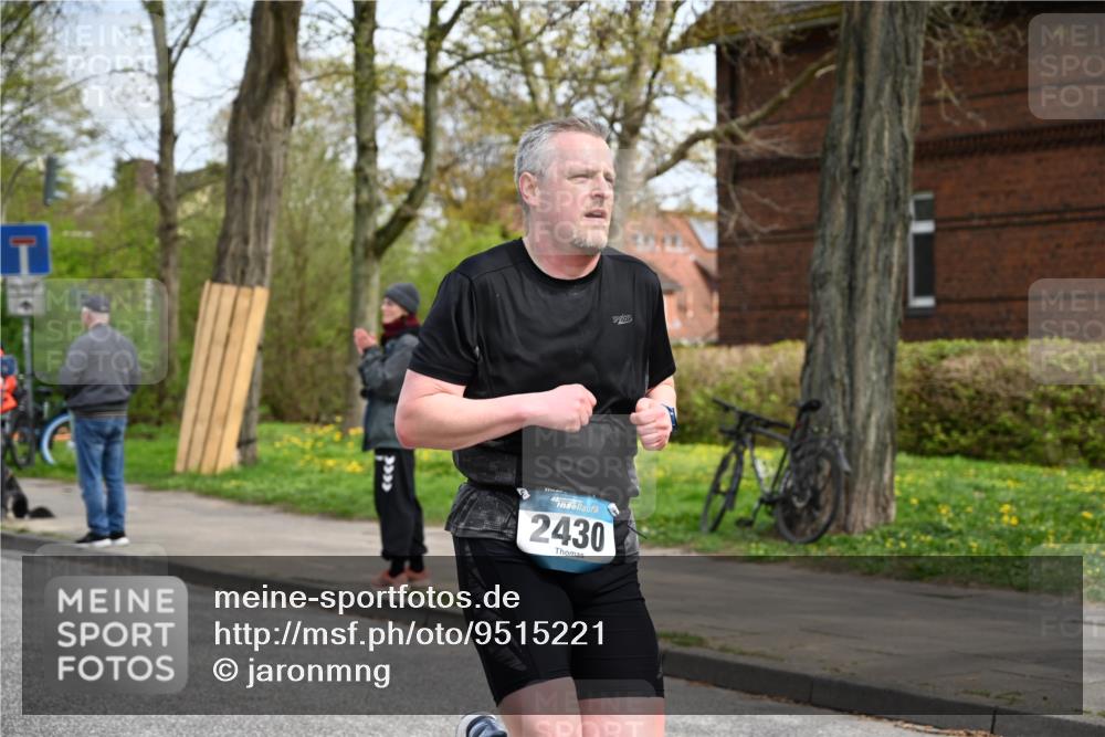 12.04.2026 - 45. Internationalen Wilhelmsburger Insellauf J. Mangold http://msf.ph/oto/9515221 12.04.2026 13:14:32 Ziel 4228, 4573, 3360, 3443, 3469, 2107, 4421, 5242, 3425, 5142, 4852, 2430, 5813, 4747, 3773, 5602, 4960, 4418, 5156, 4111, 3306, 3328, 2772, 5348, 4837, 4838, 4669, 2110, 4695, 2815, 2785, 2043, 2118, 5755, 5029 meine-sportfotos.de