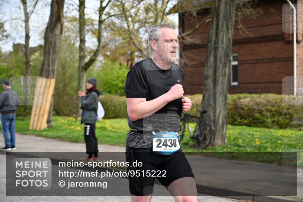 12.04.2026 - 45. Internationalen Wilhelmsburger Insellauf J. Mangold http://msf.ph/oto/9515222 12.04.2026 13:14:33 Ziel 4573, 3360, 3443, 3469, 2107, 4421, 5242, 3425, 5142, 4852, 2430, 5813, 4747, 3773, 5602, 4960, 4418, 4418, 5156, 4111, 3306, 3328, 2772, 5348, 4837, 4838, 4669, 2110, 4695, 2815, 2785, 2043, 2118, 5755, 5029 meine-sportfotos.de