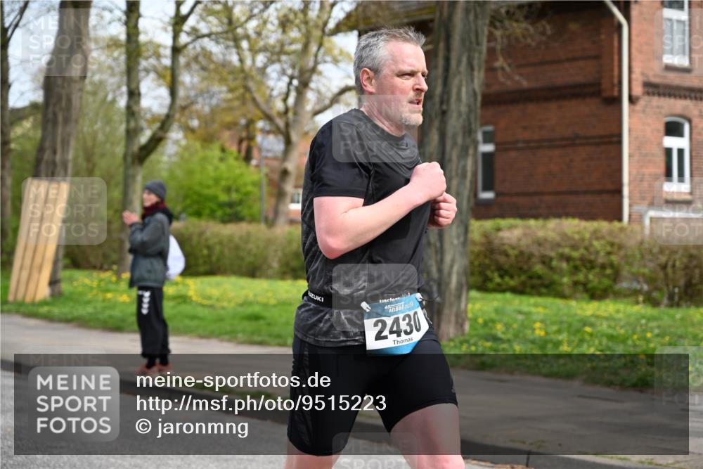 12.04.2026 - 45. Internationalen Wilhelmsburger Insellauf J. Mangold http://msf.ph/oto/9515223 12.04.2026 13:14:33 Ziel 4573, 3360, 3443, 3469, 2107, 4421, 5242, 3425, 5142, 4852, 2430, 5813, 4747, 3773, 5602, 4960, 4418, 4418, 5156, 4111, 3306, 3328, 2772, 5348, 4837, 4838, 4669, 2110, 4695, 2815, 2785, 2043, 2118, 5755, 5029 meine-sportfotos.de