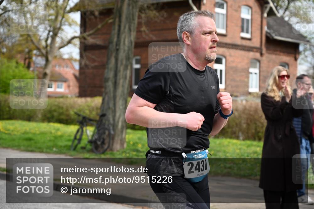 12.04.2026 - 45. Internationalen Wilhelmsburger Insellauf J. Mangold http://msf.ph/oto/9515226 12.04.2026 13:14:33 Ziel 4573, 3360, 3443, 3469, 2107, 4421, 5242, 3425, 5142, 4852, 2430, 5813, 4747, 3773, 5602, 4960, 4418, 4418, 5156, 4111, 3306, 3328, 2772, 5348, 4837, 4838, 4669, 2110, 4695, 2815, 2785, 2043, 2118, 5755, 5029 meine-sportfotos.de