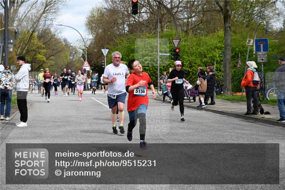 12.04.2026 - 45. Internationalen Wilhelmsburger Insellauf J. Mangold http://msf.ph/oto/9515231 12.04.2026 13:14:34 Ziel 4573, 3360, 3443, 3469, 2107, 4421, 5242, 3425, 5142, 4852, 2430, 5813, 4747, 3773, 5602, 4960, 4418, 5156, 4111, 3306, 3328, 2772, 5348, 4837, 4838, 4669, 2110, 4695, 2815, 2785, 2043, 2118, 5755, 5029 meine-sportfotos.de