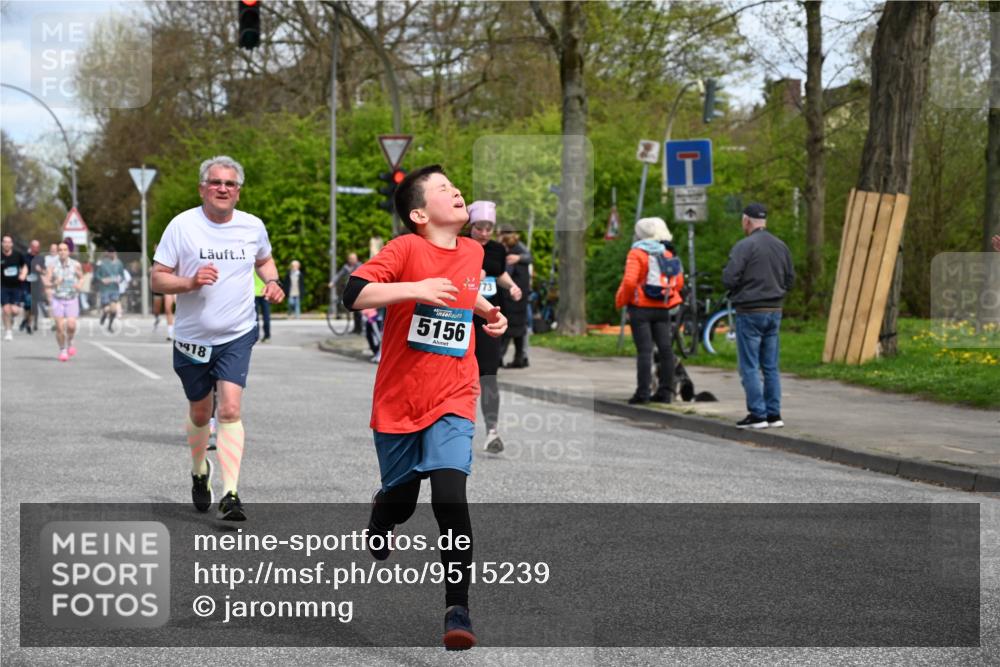 12.04.2026 - 45. Internationalen Wilhelmsburger Insellauf J. Mangold http://msf.ph/oto/9515239 12.04.2026 13:14:35 Ziel 3360, 3443, 3469, 2107, 4421, 5242, 3425, 5142, 4852, 2430, 5813, 4747, 3773, 5602, 4960, 4418, 5156, 5156, 4111, 3306, 3328, 2772, 5348, 4837, 4838, 4669, 2110, 4695, 2815, 2785, 2043, 2118, 5755, 5029 meine-sportfotos.de