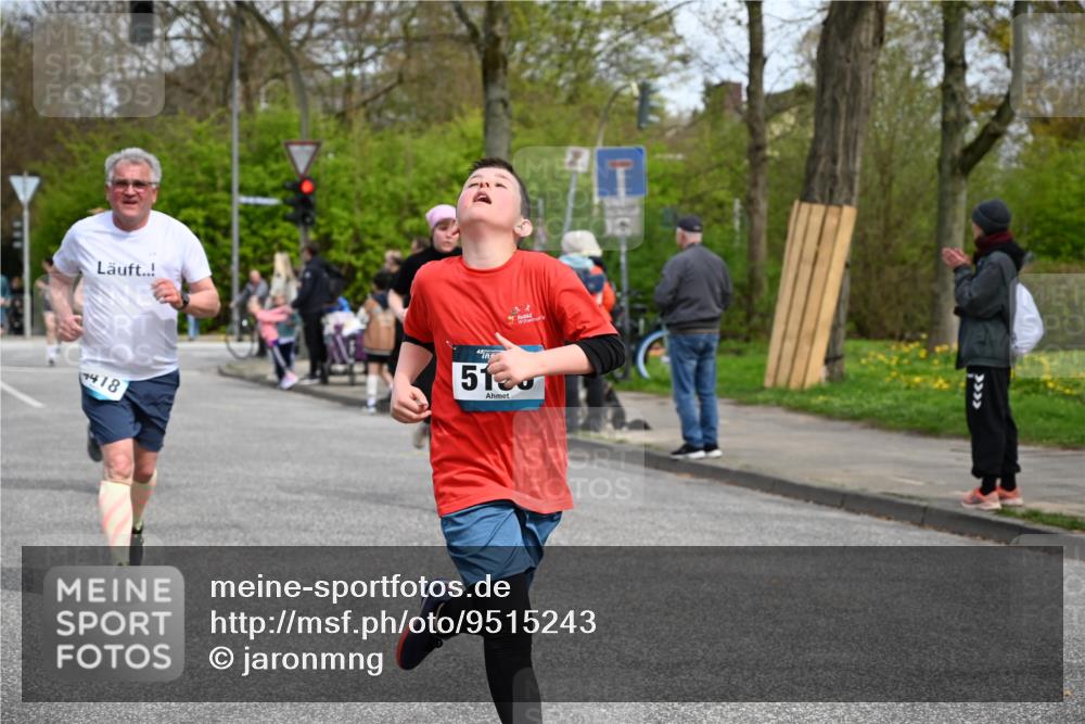 12.04.2026 - 45. Internationalen Wilhelmsburger Insellauf J. Mangold http://msf.ph/oto/9515243 12.04.2026 13:14:35 Ziel 3360, 3443, 3469, 2107, 4421, 5242, 3425, 5142, 4852, 2430, 5813, 4747, 3773, 5602, 4960, 4418, 5156, 5156, 4111, 3306, 3328, 2772, 5348, 4837, 4838, 4669, 2110, 4695, 2815, 2785, 2043, 2118, 5755, 5029 meine-sportfotos.de
