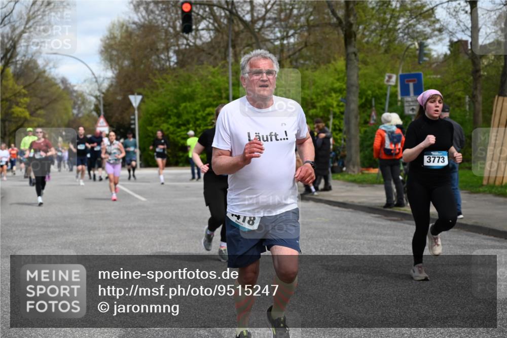12.04.2026 - 45. Internationalen Wilhelmsburger Insellauf J. Mangold http://msf.ph/oto/9515247 12.04.2026 13:14:36 Ziel 3360, 3443, 3469, 2107, 4421, 5242, 3425, 5142, 4852, 2430, 5813, 4747, 3773, 5602, 4960, 4418, 5156, 4111, 3306, 3328, 2772, 5348, 4837, 4838, 4669, 2110, 4695, 2815, 2785, 2043, 2118, 5755, 5029, 4662, 4663 meine-sportfotos.de