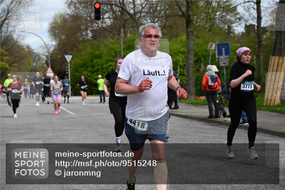 12.04.2026 - 45. Internationalen Wilhelmsburger Insellauf J. Mangold http://msf.ph/oto/9515248 12.04.2026 13:14:36 Ziel 3360, 3443, 3469, 2107, 4421, 5242, 3425, 5142, 4852, 2430, 5813, 4747, 3773, 5602, 4960, 4418, 5156, 4111, 3306, 3328, 2772, 5348, 4837, 4838, 4669, 2110, 4695, 2815, 2785, 2043, 2118, 5755, 5029, 4662, 4663 meine-sportfotos.de