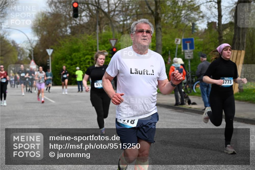 12.04.2026 - 45. Internationalen Wilhelmsburger Insellauf J. Mangold http://msf.ph/oto/9515250 12.04.2026 13:14:37 Ziel 3360, 3443, 3469, 2107, 4421, 5242, 3425, 5142, 4852, 2430, 5813, 4747, 3773, 5602, 4960, 4418, 5156, 4111, 4111, 3306, 3328, 2772, 5348, 4837, 4838, 4669, 2110, 4695, 2815, 2785, 2043, 2118, 5755, 5029, 4662, 4663 meine-sportfotos.de