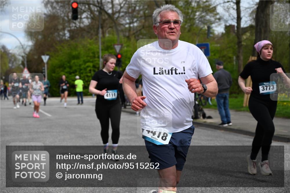 12.04.2026 - 45. Internationalen Wilhelmsburger Insellauf J. Mangold http://msf.ph/oto/9515252 12.04.2026 13:14:37 Ziel 3360, 3443, 3469, 2107, 4421, 5242, 3425, 5142, 4852, 2430, 5813, 4747, 3773, 5602, 4960, 4418, 5156, 4111, 4111, 3306, 3328, 2772, 5348, 4837, 4838, 4669, 2110, 4695, 2815, 2785, 2043, 2118, 5755, 5029, 4662, 4663 meine-sportfotos.de
