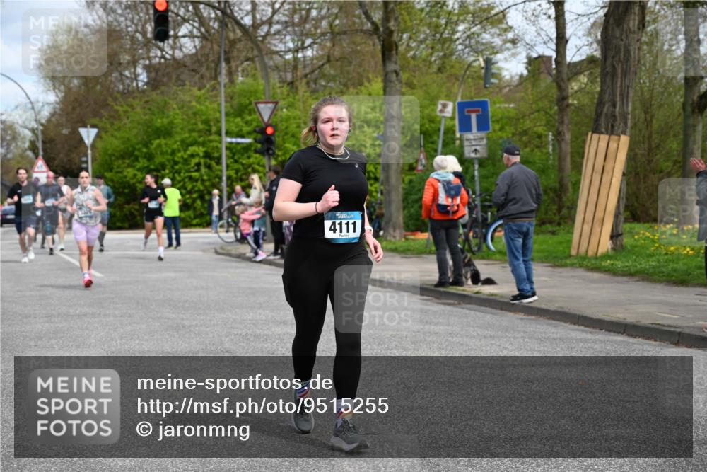 12.04.2026 - 45. Internationalen Wilhelmsburger Insellauf J. Mangold http://msf.ph/oto/9515255 12.04.2026 13:14:37 Ziel 3360, 3443, 3469, 2107, 4421, 5242, 3425, 5142, 4852, 2430, 5813, 4747, 3773, 5602, 4960, 4418, 5156, 4111, 4111, 3306, 3328, 2772, 5348, 4837, 4838, 4669, 2110, 4695, 2815, 2785, 2043, 2118, 5755, 5029, 4662, 4663 meine-sportfotos.de