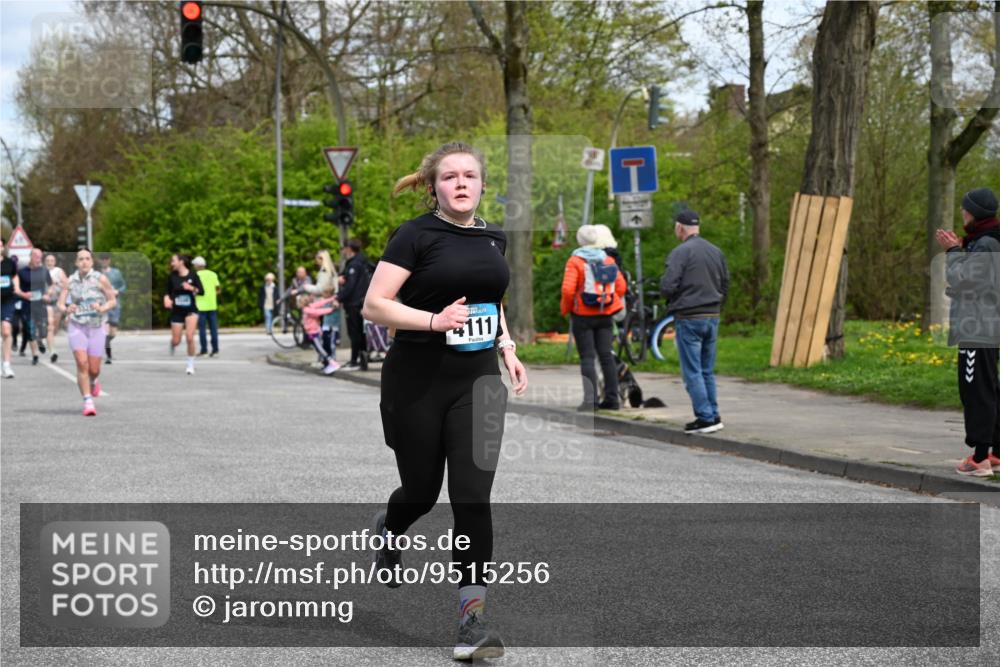 12.04.2026 - 45. Internationalen Wilhelmsburger Insellauf J. Mangold http://msf.ph/oto/9515256 12.04.2026 13:14:38 Ziel 3360, 3443, 3469, 2107, 4421, 5242, 3425, 5142, 4852, 2430, 5813, 4747, 3773, 5602, 4960, 4418, 5156, 4111, 3306, 3328, 3306, 3328, 2772, 5348, 4837, 4838, 4669, 2110, 4695, 2815, 2785, 2043, 2118, 5755, 5029, 4662, 4663, 4559, 3308 meine-sportfotos.de