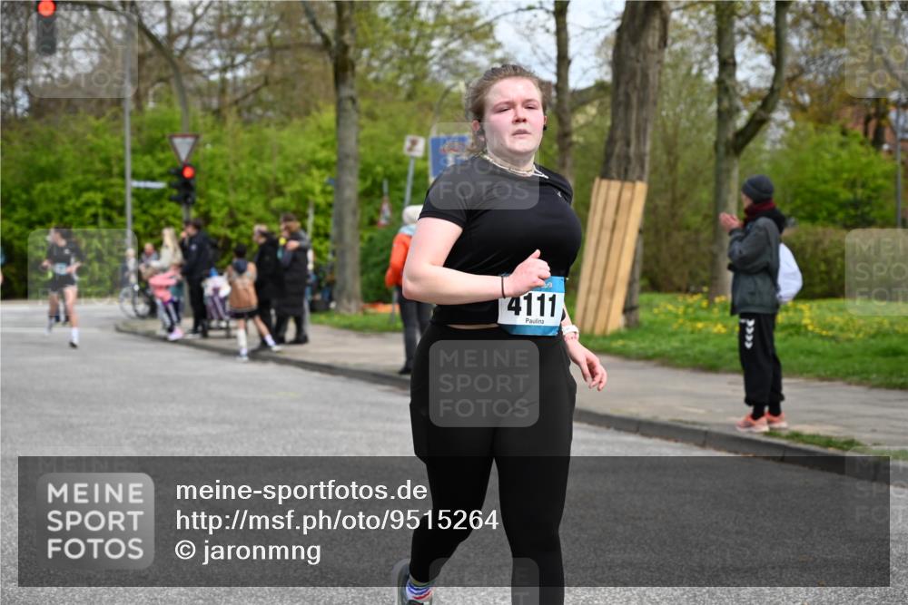 12.04.2026 - 45. Internationalen Wilhelmsburger Insellauf J. Mangold http://msf.ph/oto/9515264 12.04.2026 13:14:38 Ziel 3360, 3443, 3469, 2107, 4421, 5242, 3425, 5142, 4852, 2430, 5813, 4747, 3773, 5602, 4960, 4418, 5156, 4111, 3306, 3328, 3306, 3328, 2772, 5348, 4837, 4838, 4669, 2110, 4695, 2815, 2785, 2043, 2118, 5755, 5029, 4662, 4663, 4559, 3308 meine-sportfotos.de