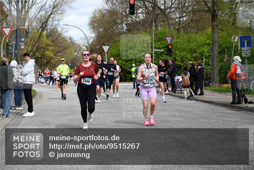 12.04.2026 - 45. Internationalen Wilhelmsburger Insellauf J. Mangold http://msf.ph/oto/9515267 12.04.2026 13:14:40 Ziel 3443, 3469, 2107, 4421, 5242, 3425, 5142, 4852, 2430, 5813, 4747, 3773, 5602, 4960, 4418, 5156, 4111, 3306, 3328, 2772, 2772, 5348, 4837, 4838, 4669, 2110, 4695, 2815, 2110, 4695, 2815, 2785, 2043, 2118, 5755, 5029, 4662, 4663, 4559, 3308 meine-sportfotos.de