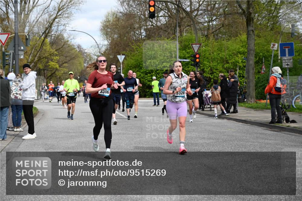 12.04.2026 - 45. Internationalen Wilhelmsburger Insellauf J. Mangold http://msf.ph/oto/9515269 12.04.2026 13:14:40 Ziel 3443, 3469, 2107, 4421, 5242, 3425, 5142, 4852, 2430, 5813, 4747, 3773, 5602, 4960, 4418, 5156, 4111, 3306, 3328, 2772, 2772, 5348, 4837, 4838, 4669, 2110, 4695, 2815, 2110, 4695, 2815, 2785, 2043, 2118, 5755, 5029, 4662, 4663, 4559, 3308 meine-sportfotos.de
