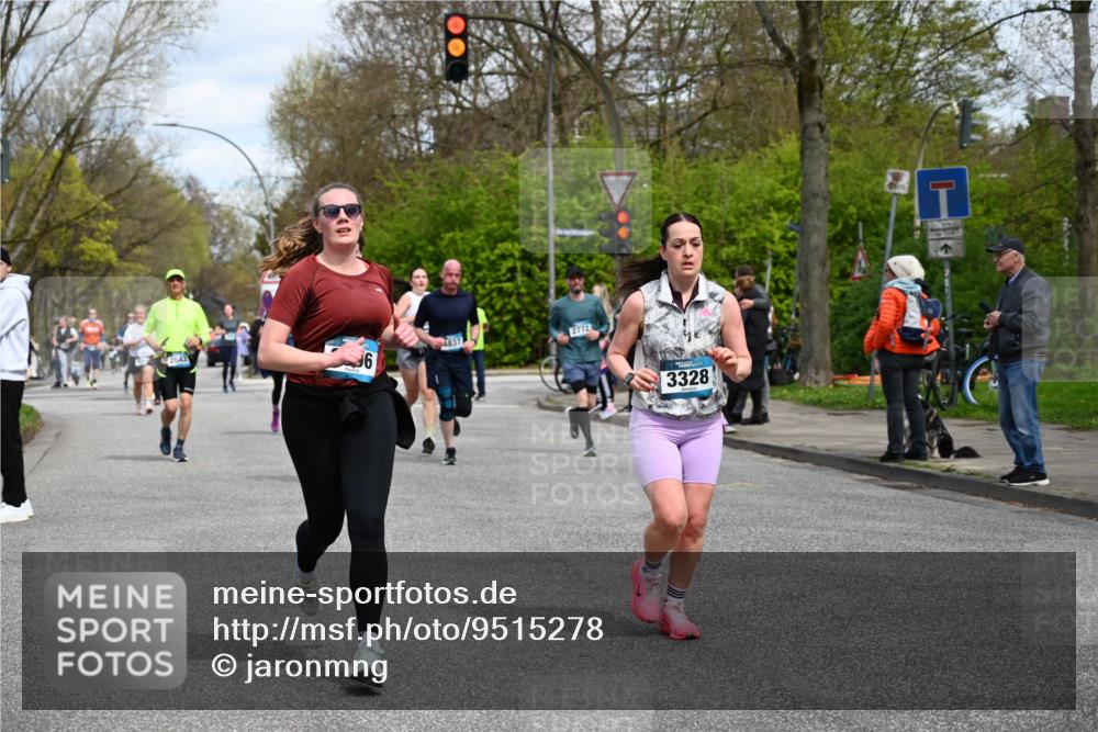 12.04.2026 - 45. Internationalen Wilhelmsburger Insellauf J. Mangold http://msf.ph/oto/9515278 12.04.2026 13:14:41 Ziel 3469, 2107, 4421, 5242, 3425, 5142, 4852, 2430, 5813, 4747, 3773, 5602, 4960, 4418, 5156, 4111, 3306, 3328, 2772, 5348, 4837, 4838, 5348, 4837, 4838, 4669, 2110, 4695, 2815, 2785, 2785, 2043, 2118, 5755, 5029, 4662, 4663, 4559, 3308 meine-sportfotos.de