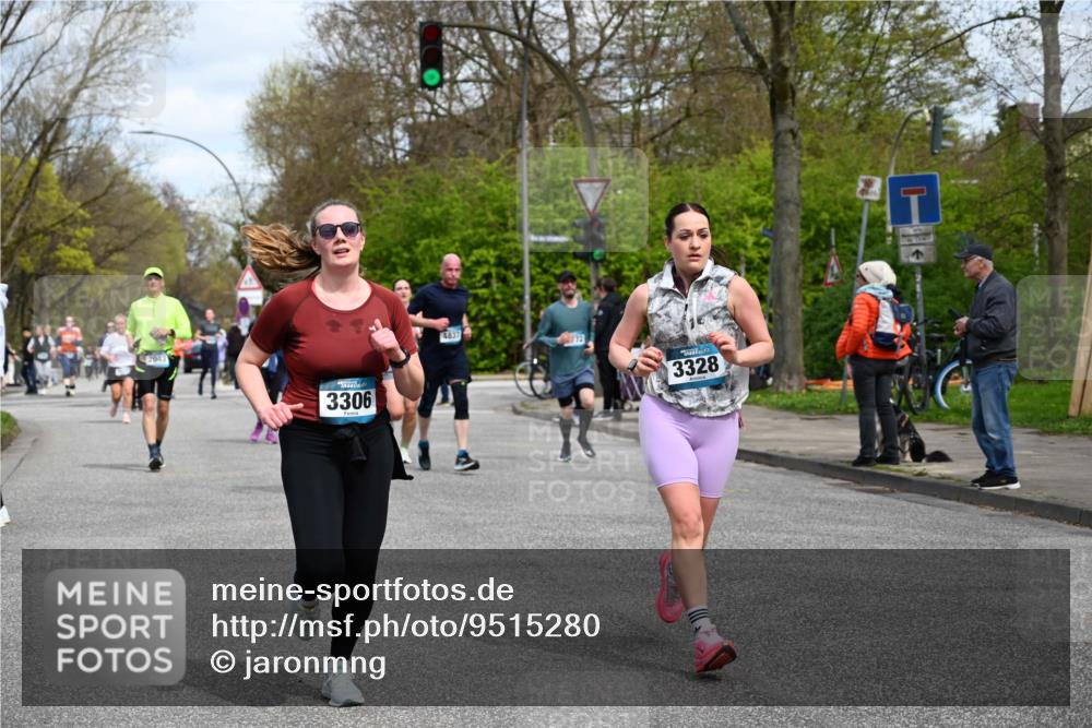 12.04.2026 - 45. Internationalen Wilhelmsburger Insellauf J. Mangold http://msf.ph/oto/9515280 12.04.2026 13:14:41 Ziel 3469, 2107, 4421, 5242, 3425, 5142, 4852, 2430, 5813, 4747, 3773, 5602, 4960, 4418, 5156, 4111, 3306, 3328, 2772, 5348, 4837, 4838, 5348, 4837, 4838, 4669, 2110, 4695, 2815, 2785, 2785, 2043, 2118, 5755, 5029, 4662, 4663, 4559, 3308 meine-sportfotos.de
