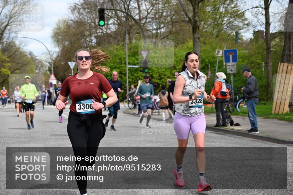 12.04.2026 - 45. Internationalen Wilhelmsburger Insellauf J. Mangold http://msf.ph/oto/9515283 12.04.2026 13:14:41 Ziel 3469, 2107, 4421, 5242, 3425, 5142, 4852, 2430, 5813, 4747, 3773, 5602, 4960, 4418, 5156, 4111, 3306, 3328, 2772, 5348, 4837, 4838, 5348, 4837, 4838, 4669, 2110, 4695, 2815, 2785, 2785, 2043, 2118, 5755, 5029, 4662, 4663, 4559, 3308 meine-sportfotos.de