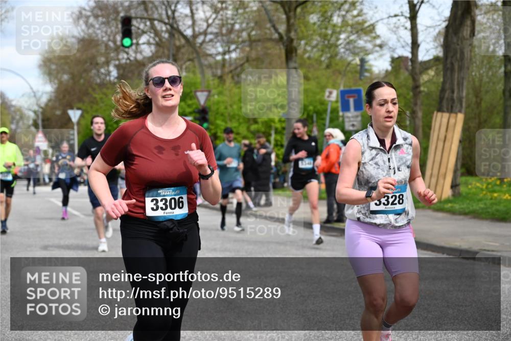 12.04.2026 - 45. Internationalen Wilhelmsburger Insellauf J. Mangold http://msf.ph/oto/9515289 12.04.2026 13:14:42 Ziel 3469, 2107, 4421, 5242, 3425, 5142, 4852, 2430, 5813, 4747, 3773, 5602, 4960, 4418, 5156, 4111, 3306, 3328, 2772, 5348, 4837, 4838, 4669, 2110, 4695, 2815, 2785, 2043, 2118, 2043, 2118, 5755, 5029, 4662, 4663, 4559, 3308, 3881 meine-sportfotos.de