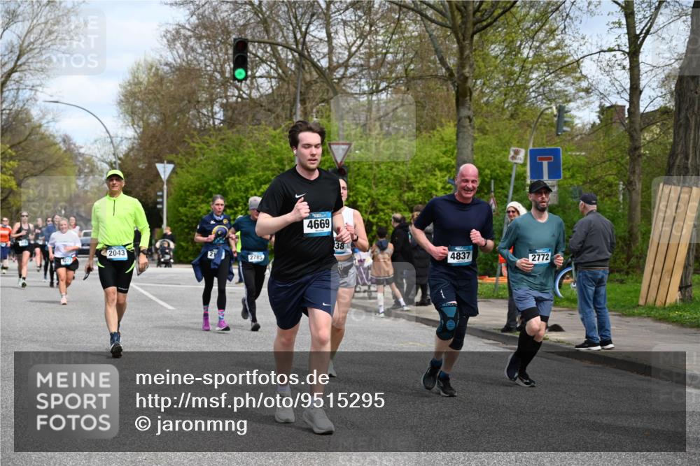 12.04.2026 - 45. Internationalen Wilhelmsburger Insellauf J. Mangold http://msf.ph/oto/9515295 12.04.2026 13:14:44 Ziel 4421, 5242, 3425, 5142, 4852, 2430, 5813, 4747, 3773, 5602, 4960, 4418, 5156, 4111, 3306, 3328, 2772, 5348, 4837, 4838, 4669, 2110, 4695, 2815, 2785, 2043, 2118, 5755, 5029, 5755, 5029, 4662, 4663, 4559, 3308, 3881, 3882, 3767, 3765 meine-sportfotos.de