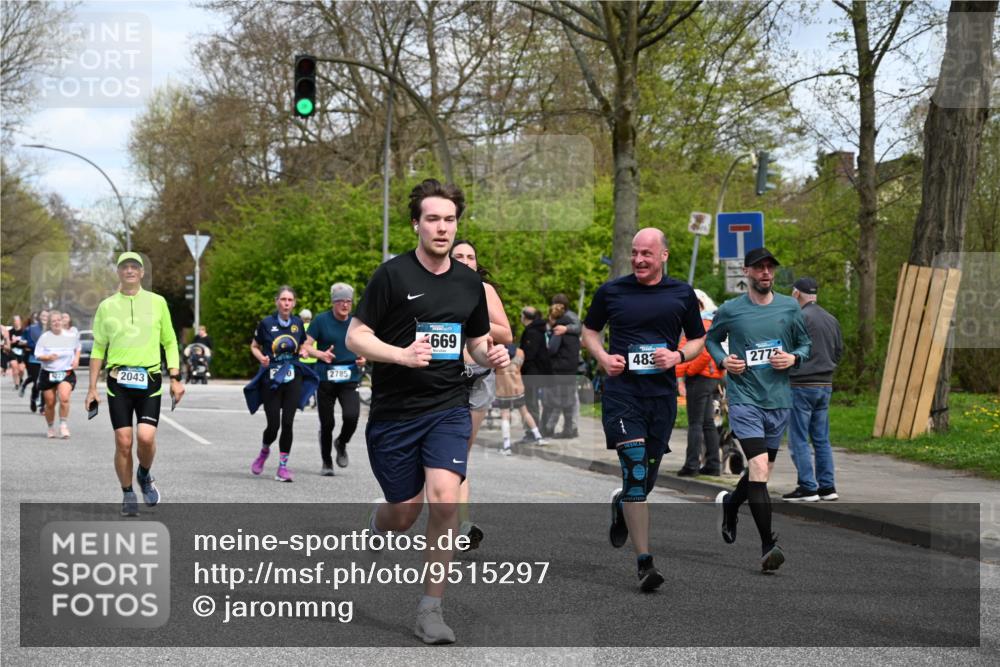 12.04.2026 - 45. Internationalen Wilhelmsburger Insellauf J. Mangold http://msf.ph/oto/9515297 12.04.2026 13:14:44 Ziel 4421, 5242, 3425, 5142, 4852, 2430, 5813, 4747, 3773, 5602, 4960, 4418, 5156, 4111, 3306, 3328, 2772, 5348, 4837, 4838, 4669, 2110, 4695, 2815, 2785, 2043, 2118, 5755, 5029, 5755, 5029, 4662, 4663, 4559, 3308, 3881, 3882, 3767, 3765 meine-sportfotos.de