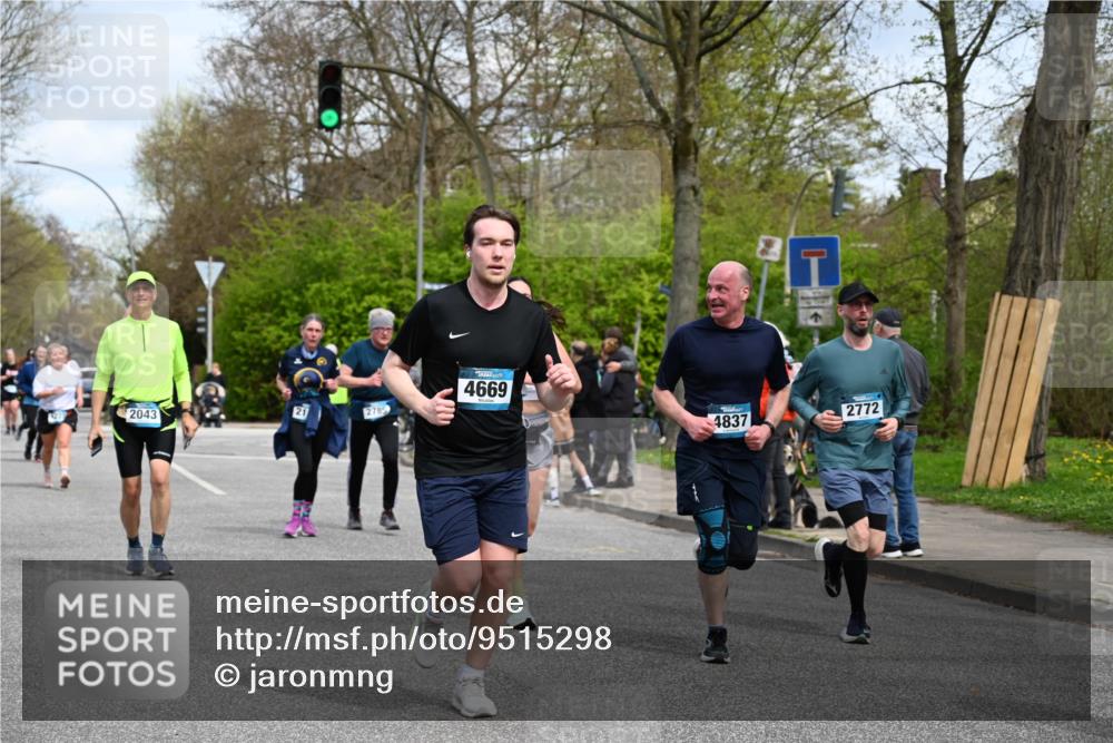 12.04.2026 - 45. Internationalen Wilhelmsburger Insellauf J. Mangold http://msf.ph/oto/9515298 12.04.2026 13:14:44 Ziel 4421, 5242, 3425, 5142, 4852, 2430, 5813, 4747, 3773, 5602, 4960, 4418, 5156, 4111, 3306, 3328, 2772, 5348, 4837, 4838, 4669, 2110, 4695, 2815, 2785, 2043, 2118, 5755, 5029, 5755, 5029, 4662, 4663, 4559, 3308, 3881, 3882, 3767, 3765 meine-sportfotos.de