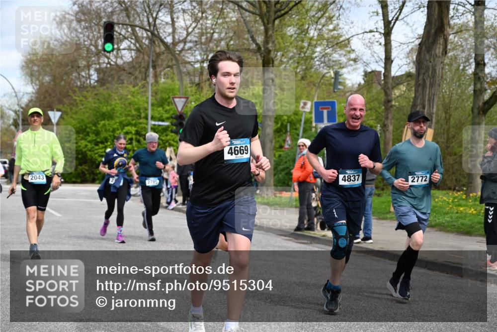 12.04.2026 - 45. Internationalen Wilhelmsburger Insellauf J. Mangold http://msf.ph/oto/9515304 12.04.2026 13:14:44 Ziel 4421, 5242, 3425, 5142, 4852, 2430, 5813, 4747, 3773, 5602, 4960, 4418, 5156, 4111, 3306, 3328, 2772, 5348, 4837, 4838, 4669, 2110, 4695, 2815, 2785, 2043, 2118, 5755, 5029, 5755, 5029, 4662, 4663, 4559, 3308, 3881, 3882, 3767, 3765 meine-sportfotos.de