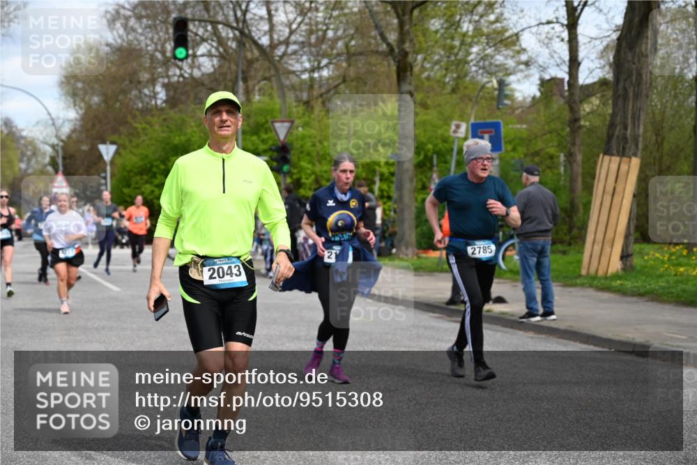 12.04.2026 - 45. Internationalen Wilhelmsburger Insellauf J. Mangold http://msf.ph/oto/9515308 12.04.2026 13:14:46 Ziel 5142, 4852, 2430, 5813, 4747, 3773, 5602, 4960, 4418, 5156, 4111, 3306, 3328, 2772, 5348, 4837, 4838, 4669, 2110, 4695, 2815, 2785, 2043, 2118, 5755, 5029, 4662, 4663, 4559, 3308, 3881, 3882, 3767, 3765 meine-sportfotos.de