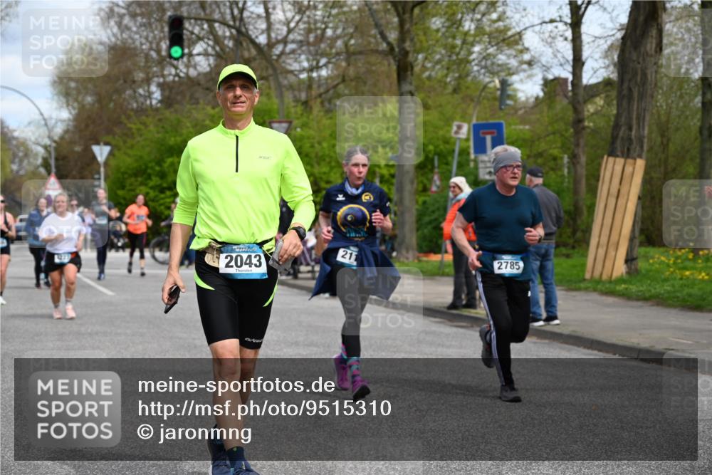 12.04.2026 - 45. Internationalen Wilhelmsburger Insellauf J. Mangold http://msf.ph/oto/9515310 12.04.2026 13:14:47 Ziel 4852, 2430, 5813, 4747, 3773, 5602, 4960, 4418, 5156, 4111, 3306, 3328, 2772, 5348, 4837, 4838, 4669, 2110, 4695, 2815, 2785, 2043, 2118, 5755, 5029, 4662, 4663, 4559, 3308, 3881, 3882, 3767, 3765, 4366 meine-sportfotos.de