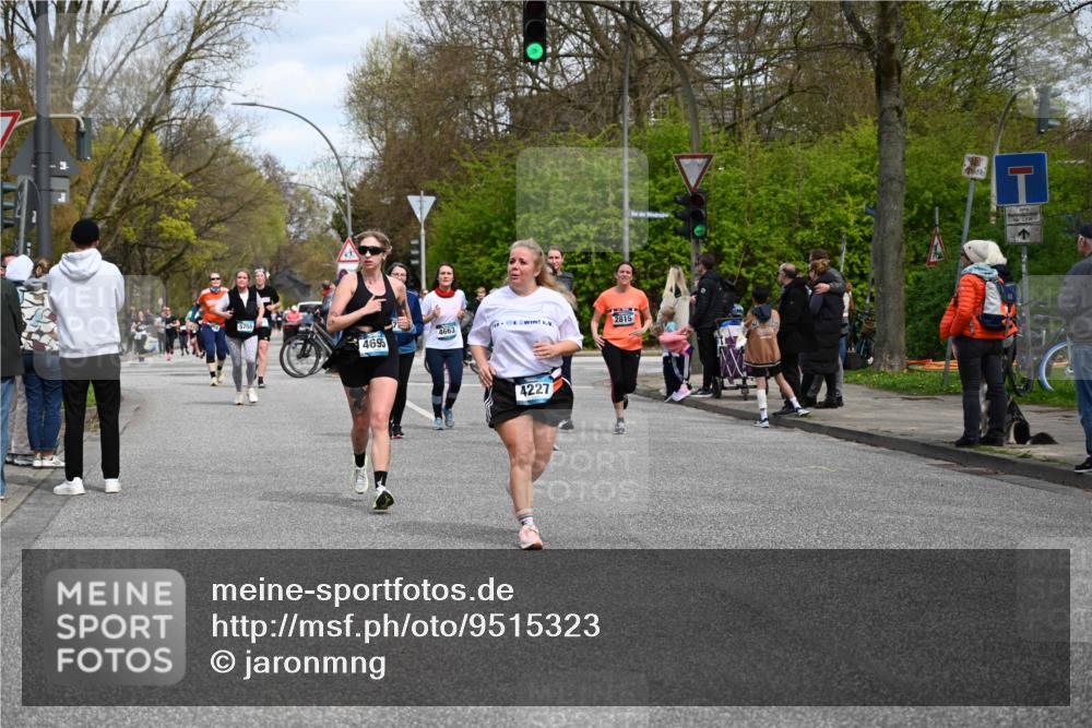 12.04.2026 - 45. Internationalen Wilhelmsburger Insellauf J. Mangold http://msf.ph/oto/9515323 12.04.2026 13:14:49 Ziel 2430, 5813, 4747, 3773, 5602, 4960, 4418, 5156, 4111, 3306, 3328, 2772, 5348, 4837, 4838, 4669, 2110, 4695, 2815, 2785, 2043, 2118, 5755, 5029, 4662, 4663, 4559, 3308, 3881, 3882, 3767, 3765, 4366, 4227 meine-sportfotos.de