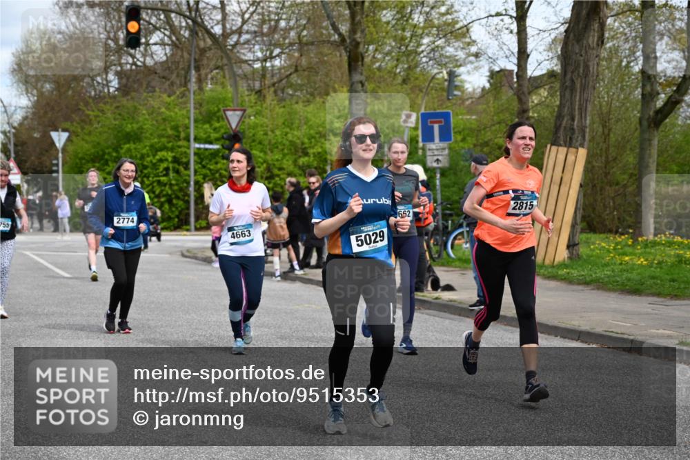 12.04.2026 - 45. Internationalen Wilhelmsburger Insellauf J. Mangold http://msf.ph/oto/9515353 12.04.2026 13:14:53 Ziel 3773, 5602, 4960, 4418, 5156, 4111, 3306, 3328, 2772, 5348, 4837, 4838, 4669, 2110, 4695, 2815, 2785, 2785, 2043, 2118, 5755, 5029, 4662, 4663, 4559, 3308, 3881, 3882, 3767, 3765, 4366, 4227, 3232, 2774, 5725 meine-sportfotos.de