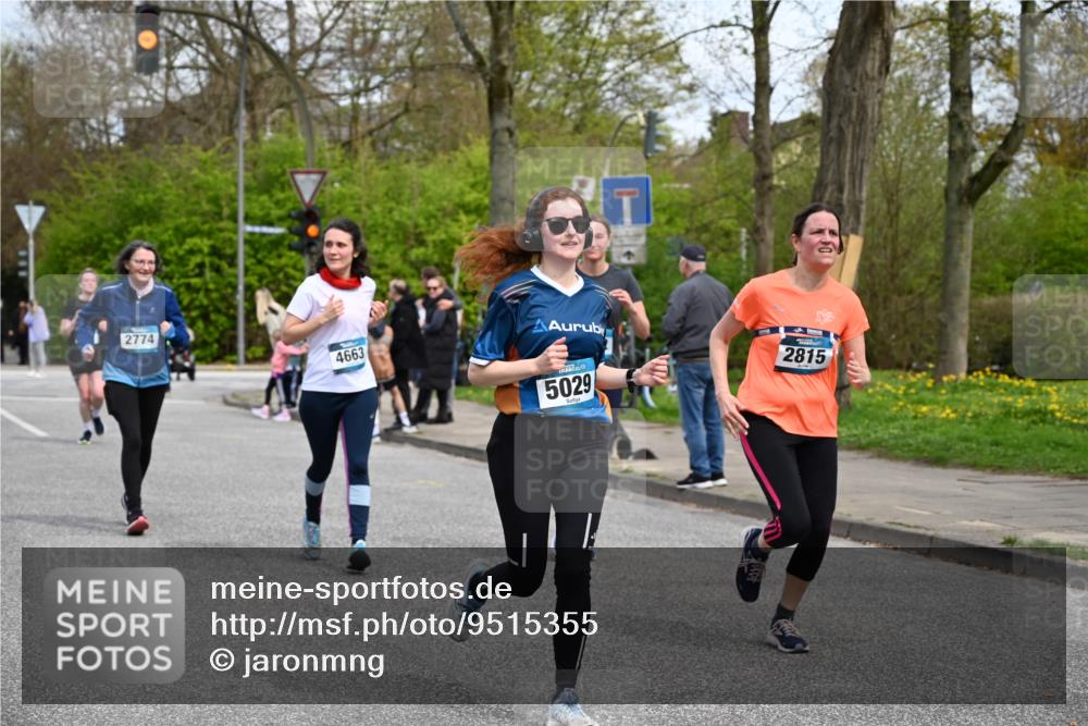 12.04.2026 - 45. Internationalen Wilhelmsburger Insellauf J. Mangold http://msf.ph/oto/9515355 12.04.2026 13:14:53 Ziel 3773, 5602, 4960, 4418, 5156, 4111, 3306, 3328, 2772, 5348, 4837, 4838, 4669, 2110, 4695, 2815, 2785, 2785, 2043, 2118, 5755, 5029, 4662, 4663, 4559, 3308, 3881, 3882, 3767, 3765, 4366, 4227, 3232, 2774, 5725 meine-sportfotos.de