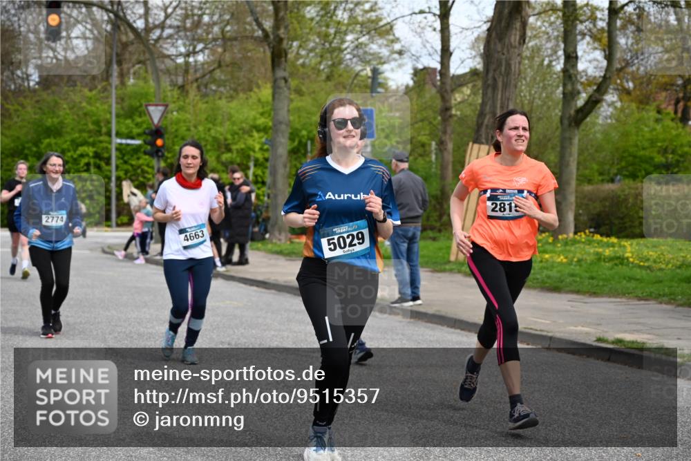 12.04.2026 - 45. Internationalen Wilhelmsburger Insellauf J. Mangold http://msf.ph/oto/9515357 12.04.2026 13:14:53 Ziel 3773, 5602, 4960, 4418, 5156, 4111, 3306, 3328, 2772, 5348, 4837, 4838, 4669, 2110, 4695, 2815, 2785, 2785, 2043, 2118, 5755, 5029, 4662, 4663, 4559, 3308, 3881, 3882, 3767, 3765, 4366, 4227, 3232, 2774, 5725 meine-sportfotos.de