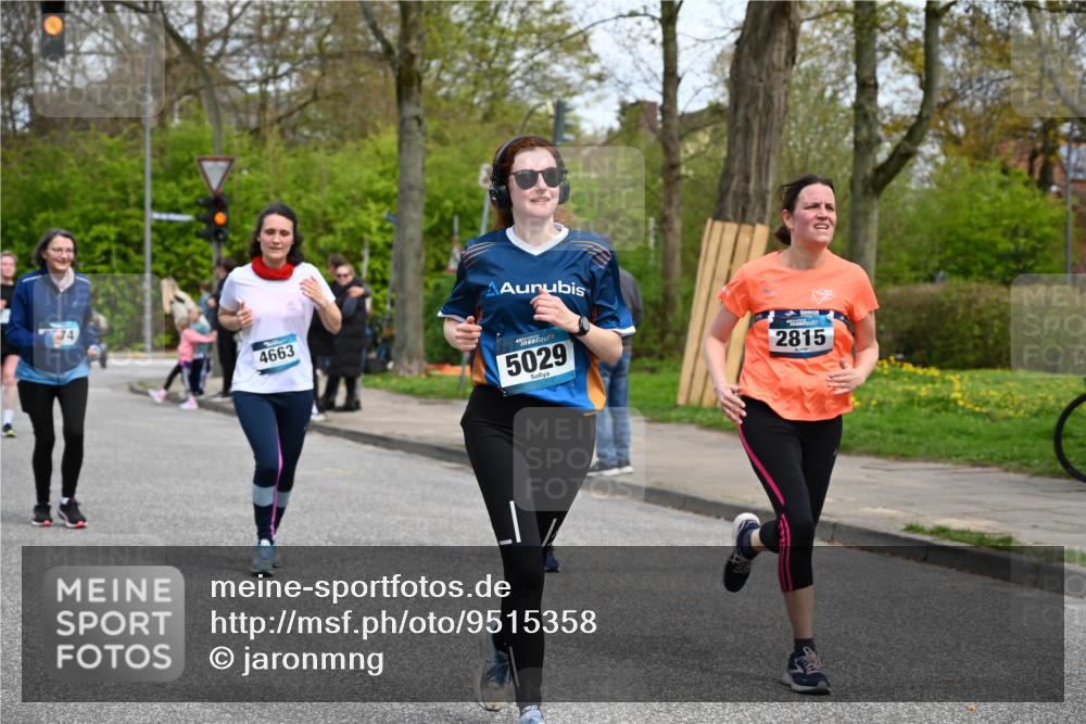 12.04.2026 - 45. Internationalen Wilhelmsburger Insellauf J. Mangold http://msf.ph/oto/9515358 12.04.2026 13:14:53 Ziel 3773, 5602, 4960, 4418, 5156, 4111, 3306, 3328, 2772, 5348, 4837, 4838, 4669, 2110, 4695, 2815, 2785, 2785, 2043, 2118, 5755, 5029, 4662, 4663, 4559, 3308, 3881, 3882, 3767, 3765, 4366, 4227, 3232, 2774, 5725 meine-sportfotos.de