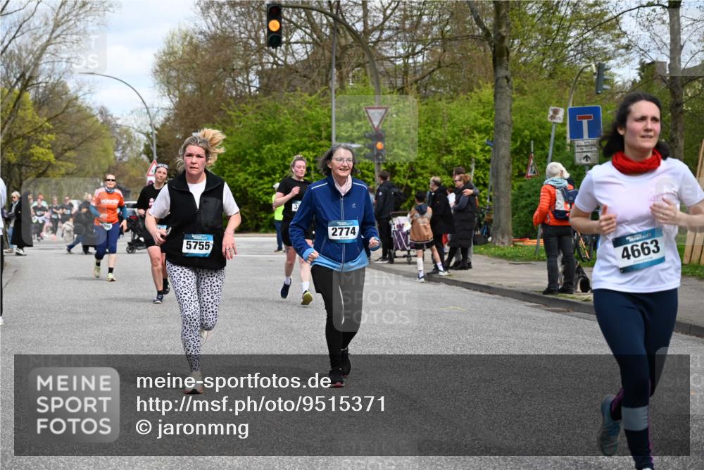 12.04.2026 - 45. Internationalen Wilhelmsburger Insellauf J. Mangold http://msf.ph/oto/9515371 12.04.2026 13:14:55 Ziel 3773, 5602, 4960, 4418, 5156, 4111, 3306, 3328, 2772, 5348, 4837, 4838, 4669, 2110, 4695, 2815, 2785, 2043, 2118, 5755, 5029, 4662, 4663, 4559, 3308, 3881, 3882, 3767, 3765, 3882, 3767, 3765, 4366, 4227, 3232, 2774, 5725 meine-sportfotos.de