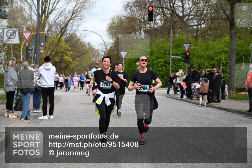 12.04.2026 - 45. Internationalen Wilhelmsburger Insellauf J. Mangold http://msf.ph/oto/9515408 12.04.2026 13:15:08 Ziel 4669, 2110, 4695, 2815, 2785, 2043, 2118, 5755, 5029, 4662, 4663, 4559, 3308, 3881, 3882, 3767, 3765, 4366, 4227, 3232, 2774, 5725, 3770, 2617, 3770, 2617, 5453, 4942, 4964, 5675, 4616, 4880, 2832, 3803, 3801 meine-sportfotos.de