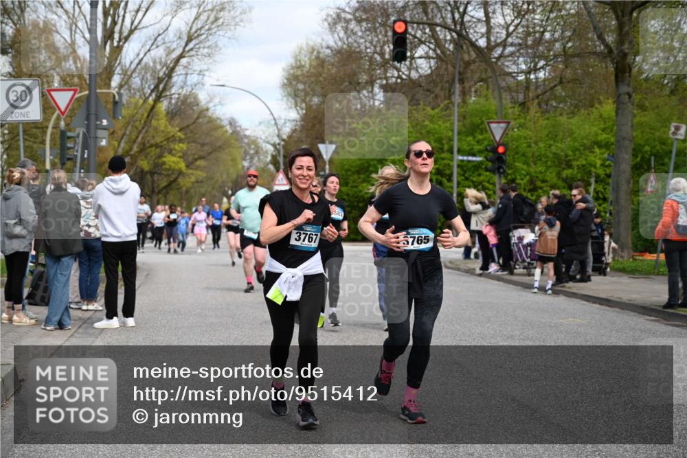 12.04.2026 - 45. Internationalen Wilhelmsburger Insellauf J. Mangold http://msf.ph/oto/9515412 12.04.2026 13:15:08 Ziel 4669, 2110, 4695, 2815, 2785, 2043, 2118, 5755, 5029, 4662, 4663, 4559, 3308, 3881, 3882, 3767, 3765, 4366, 4227, 3232, 2774, 5725, 3770, 2617, 3770, 2617, 5453, 4942, 4964, 5675, 4616, 4880, 2832, 3803, 3801 meine-sportfotos.de