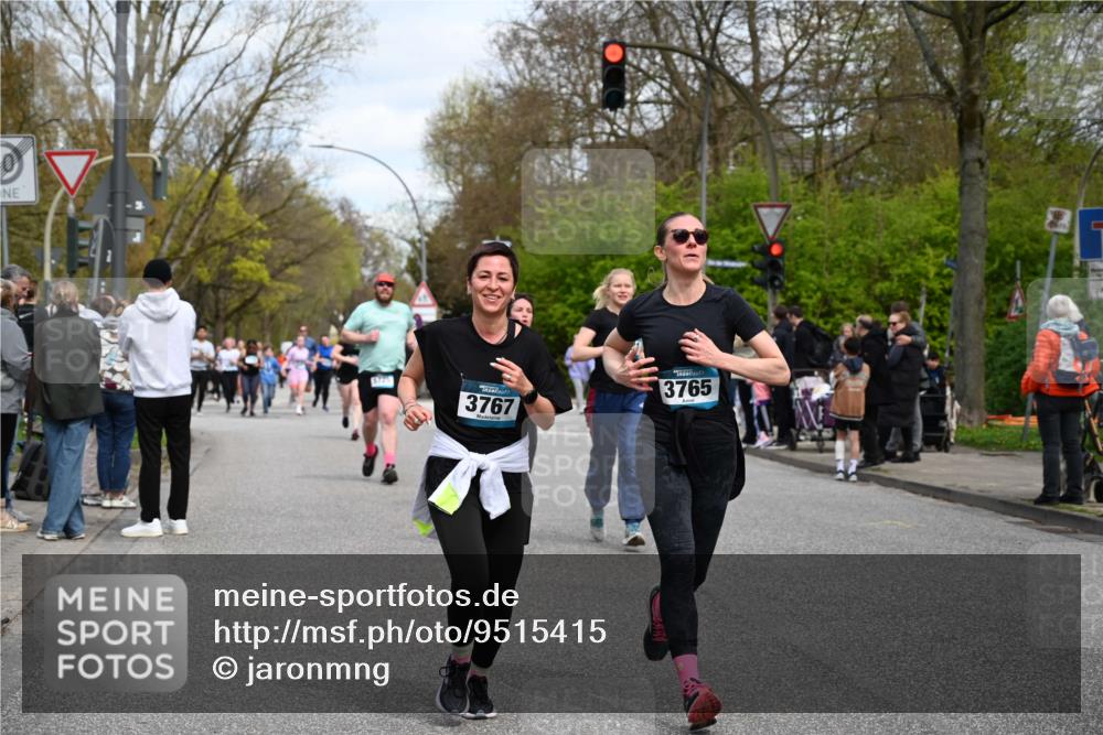 12.04.2026 - 45. Internationalen Wilhelmsburger Insellauf J. Mangold http://msf.ph/oto/9515415 12.04.2026 13:15:09 Ziel 2110, 4695, 2815, 2785, 2043, 2118, 5755, 5029, 4662, 4663, 4559, 3308, 3881, 3882, 3767, 3765, 4366, 4227, 3232, 2774, 5725, 3770, 2617, 5453, 5453, 4942, 4964, 5675, 4616, 4880, 2832, 3803, 3801, 3250 meine-sportfotos.de