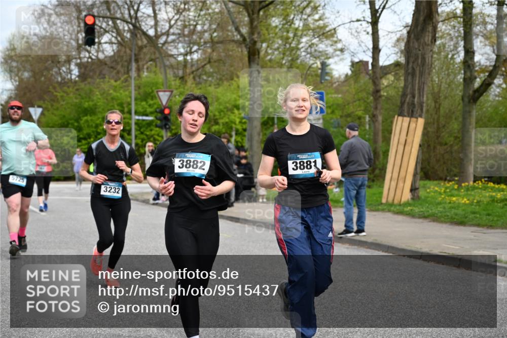 12.04.2026 - 45. Internationalen Wilhelmsburger Insellauf J. Mangold http://msf.ph/oto/9515437 12.04.2026 13:15:11 Ziel 2110, 4695, 2815, 2785, 2043, 2118, 5755, 5029, 4662, 4663, 4559, 3308, 3881, 3882, 3767, 3765, 4366, 4366, 4227, 3232, 2774, 5725, 3770, 2617, 5453, 4942, 4964, 4942, 4964, 5675, 4616, 4880, 2832, 3803, 3801, 3250, 5008, 2853, 3280 meine-sportfotos.de