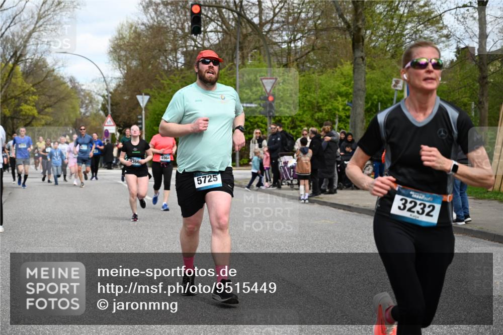 12.04.2026 - 45. Internationalen Wilhelmsburger Insellauf J. Mangold http://msf.ph/oto/9515449 12.04.2026 13:15:13 Ziel 2110, 4695, 2815, 2785, 2043, 2118, 5755, 5029, 4662, 4663, 4559, 3308, 3881, 3882, 3767, 3765, 4366, 4227, 3232, 2774, 5725, 3770, 2617, 5453, 4942, 4964, 5675, 4616, 4880, 2832, 3803, 3801, 3250, 5008, 2853, 3280, 3244, 5292, 4861, 2032 meine-sportfotos.de